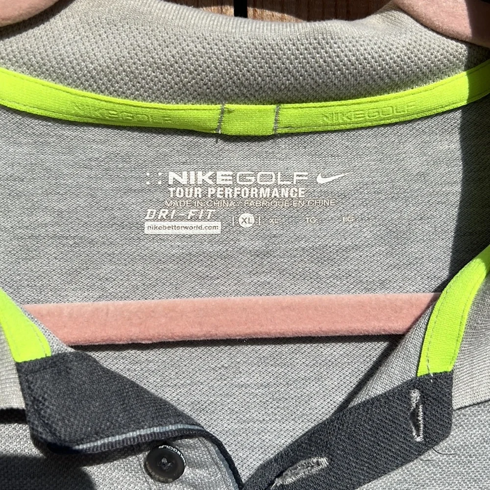Nike Dri Fit Golf Polo XL - Picture 2 of 3